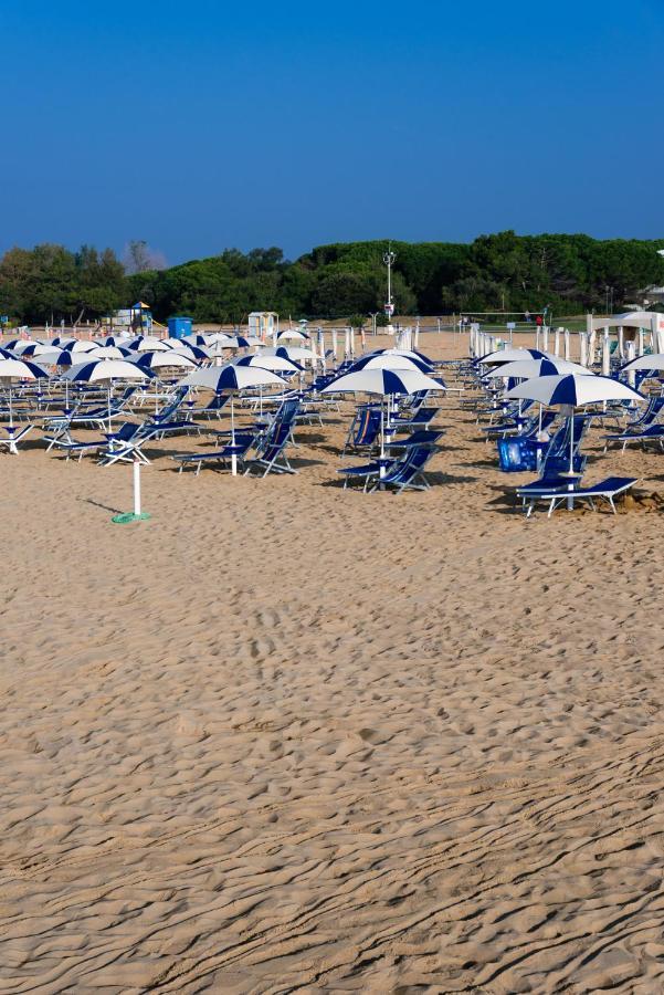 Residence Le Zattere Bibione Exterior foto